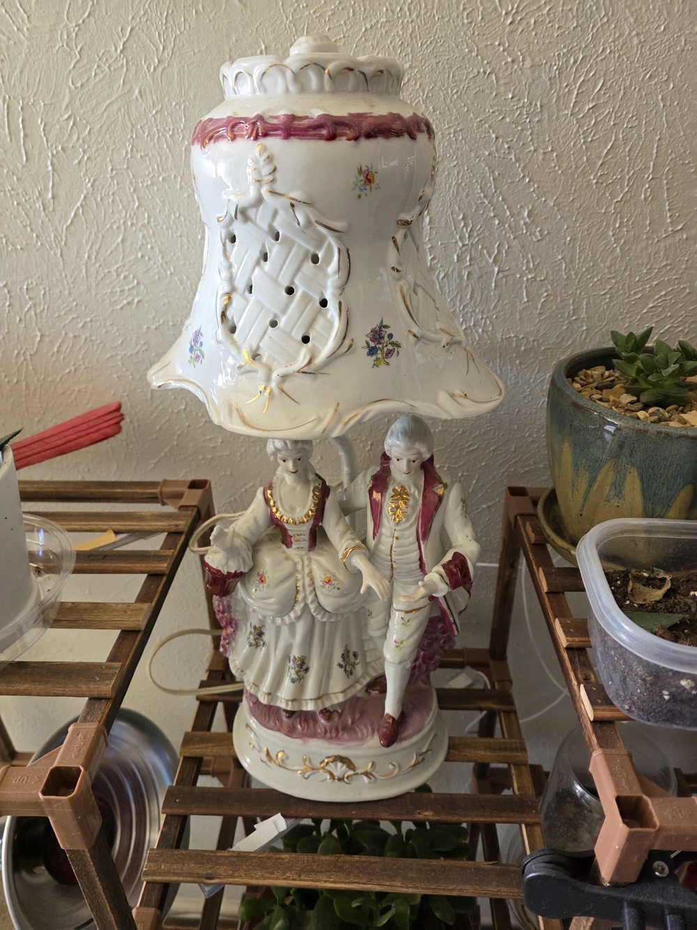 Porcelain Victorian Couple Table Lamp - White and Pink